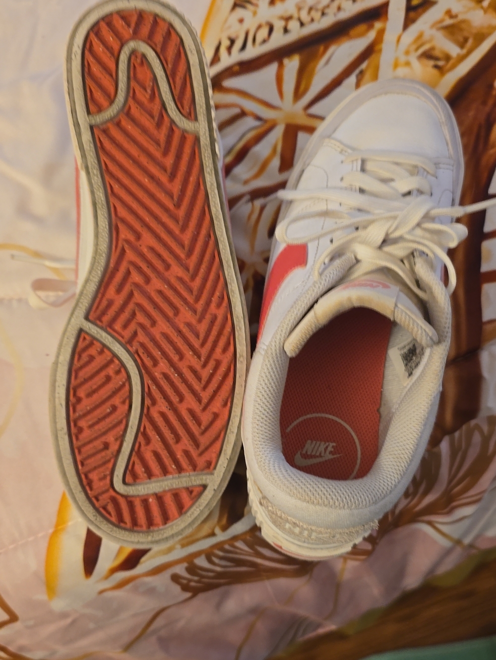 Nike Tennis Shoes - Picture 6 of 7